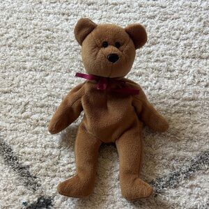 Brown beanie baby bear